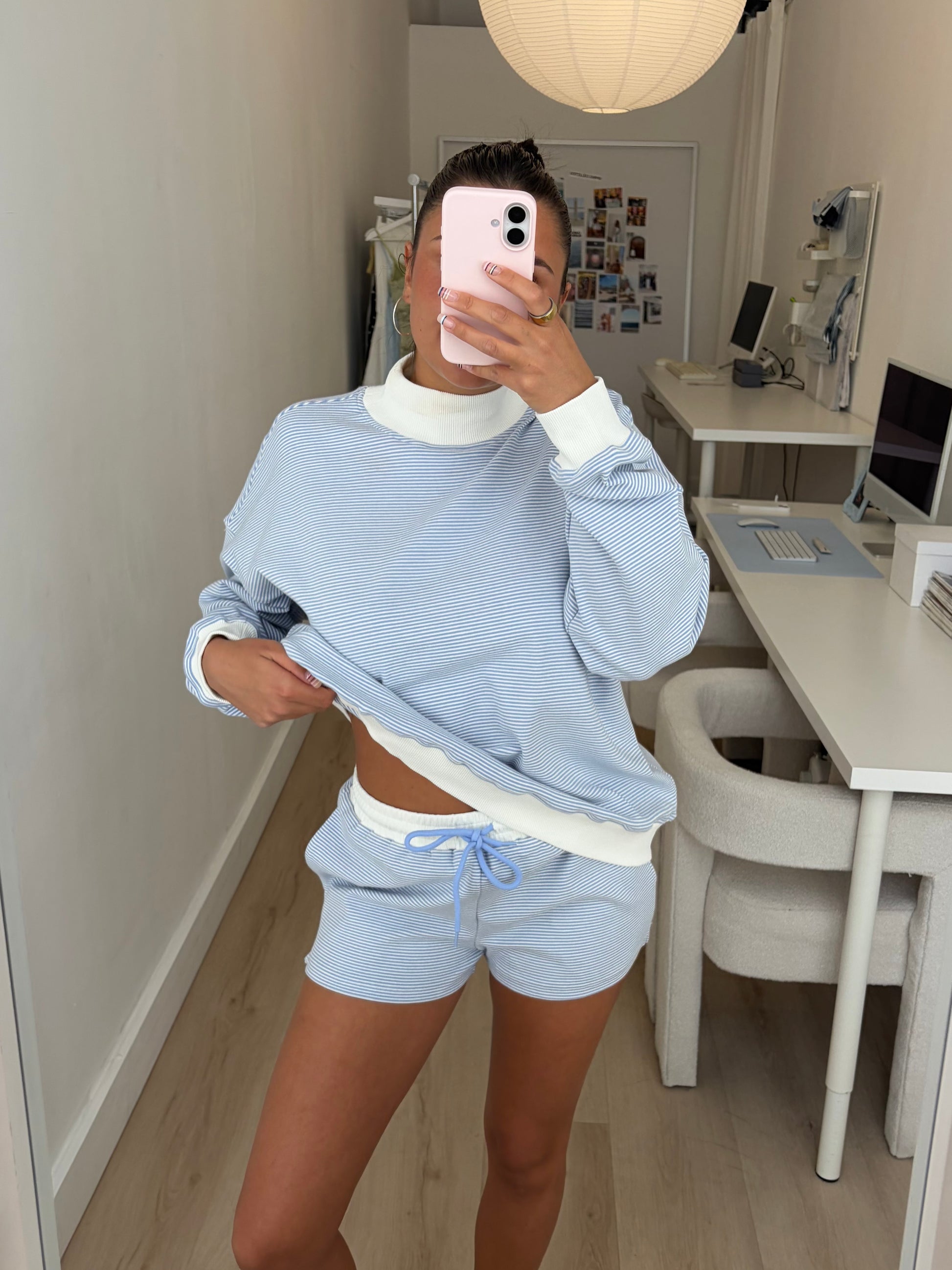 Leslie Sweatshirt (Blue)